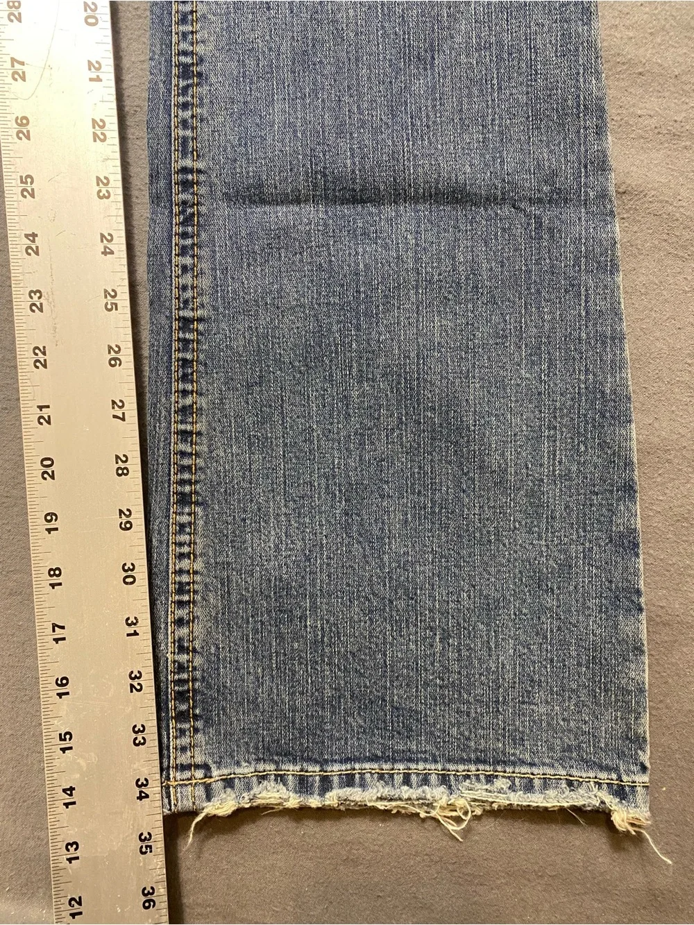 Silver Jeans Women's Tuesday Blue Bootcut Jeans Medium Wash Size 29/35